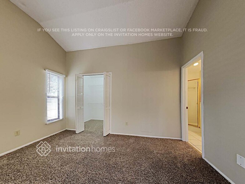 Building Photo - 3424 S St Lucie Dr