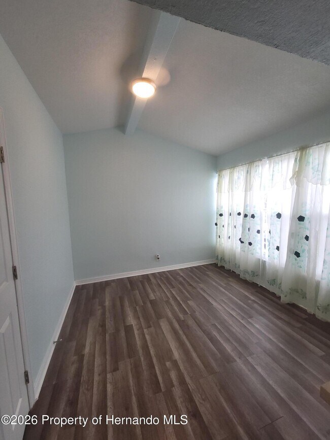 Building Photo - 513 Hollyhock Ln