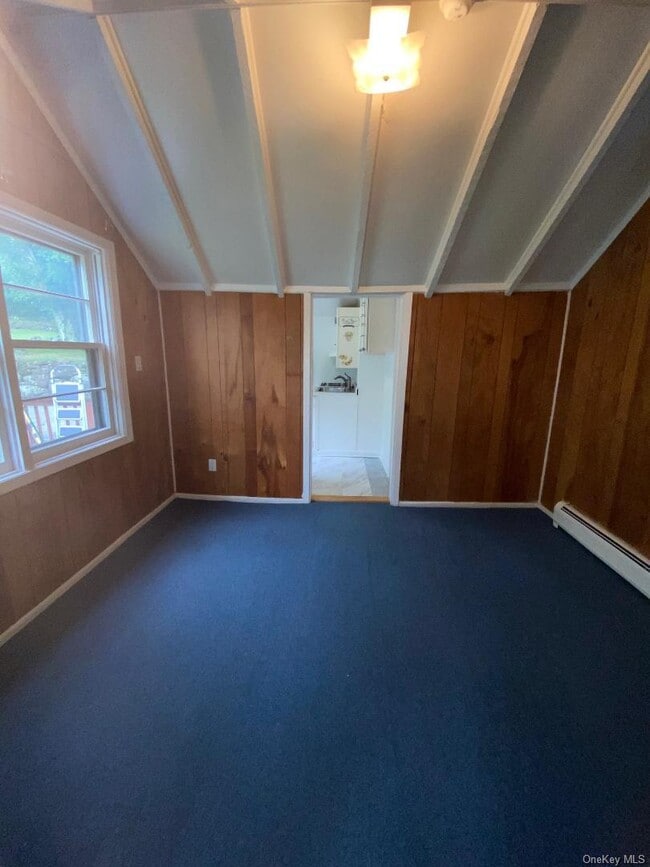 Building Photo - 700 US-9W