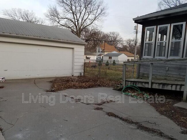 Building Photo - 1548 S 25th St