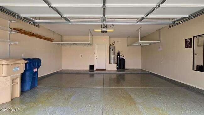 Building Photo - 6091 S 257th Dr