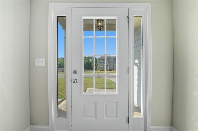 Building Photo - 33 N Village Cir