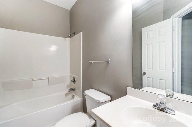 Building Photo - 6429 Mallard View Ln