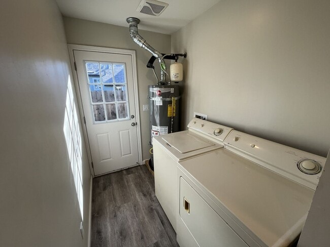 Building Photo - SAC T 2569