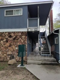 Building Photo - 821 Spokane St