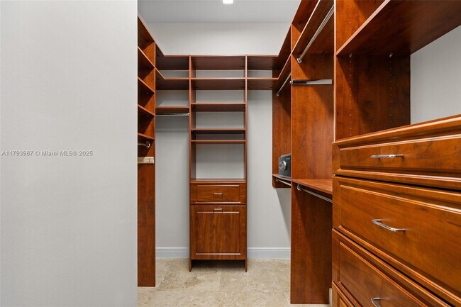 Building Photo - 9400 SW 93rd Ct