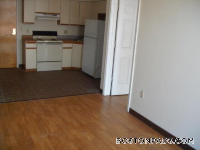 Building Photo - 81 Essex St