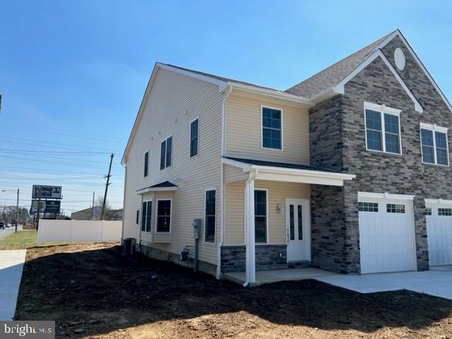 Building Photo - 13499 Damar Dr
