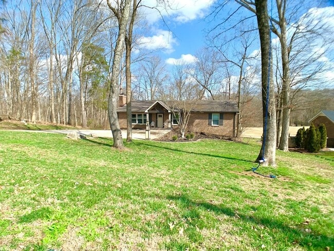Building Photo - 423 Rivermont Dr