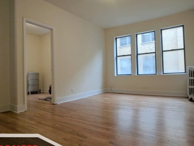Building Photo - 1532 N Kedzie Ave