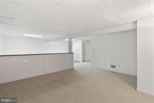 Building Photo - 210 Bullock Dr