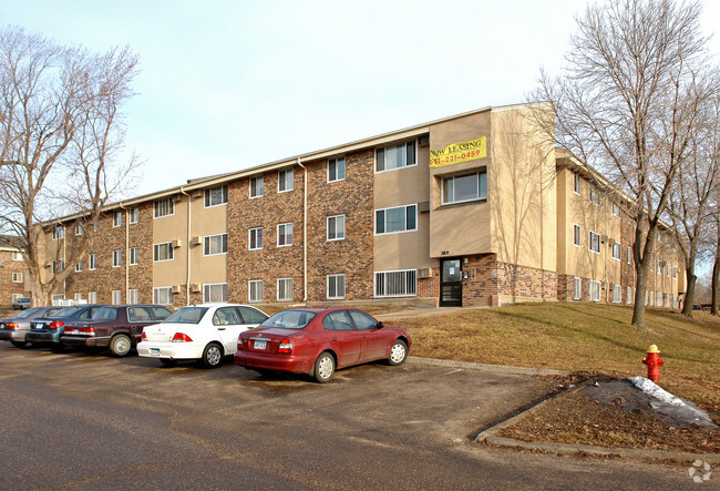Lonnie Adkins Court 425 Saint Anthony Ave Saint Paul MN 55103 Lonnie Adkins Court 425 Saint Anthony Ave Saint Paul MN 55103