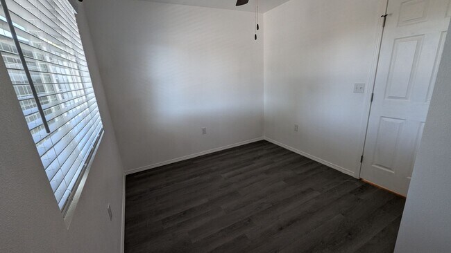 Building Photo - Remodeled 3 Bedroom 2 Bath Home