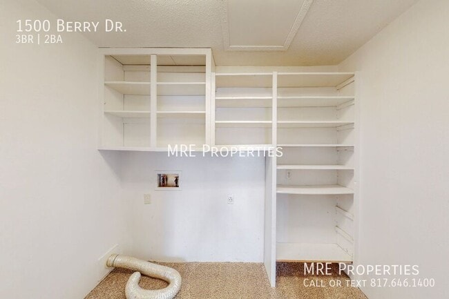 Building Photo - 1500 Berry Dr