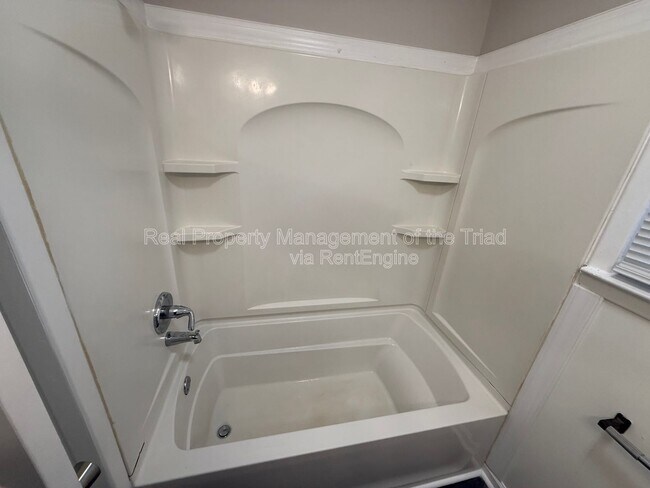 Building Photo - 2700 Brightwood Ct