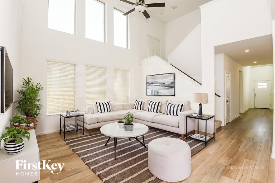 Building Photo - 2512 Northcote Dr