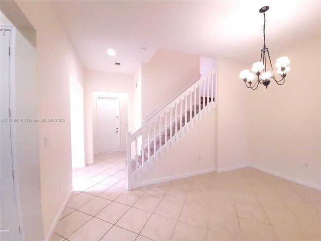 Building Photo - 6033 NW 118th Dr
