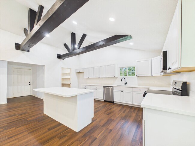 Building Photo - 11515 Iberia Dr