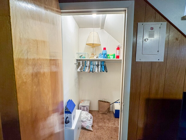 Building Photo - 845 E 820 N