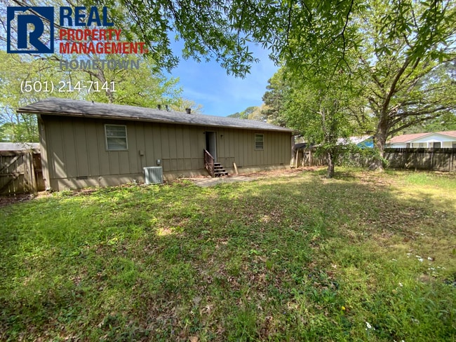 Building Photo - 4013 Wooddale Dr