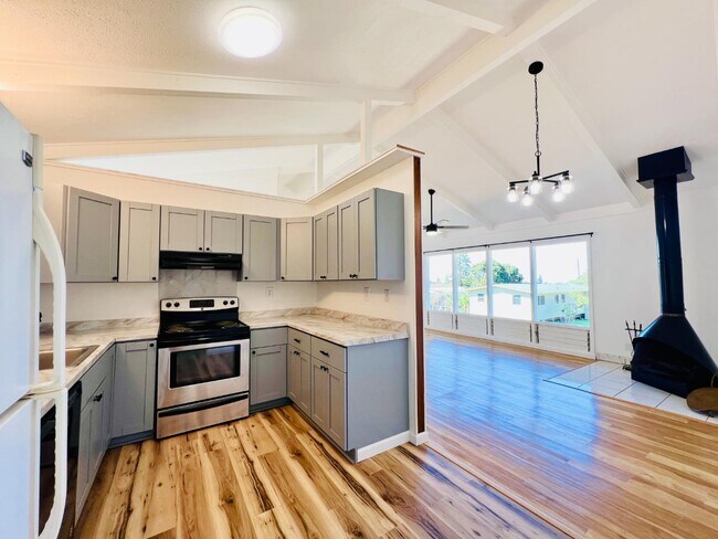 Building Photo - 66-1734 A Kawaihae Rd