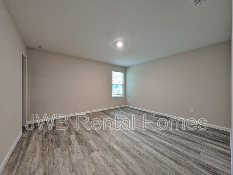 Building Photo - 6418 Paragon St