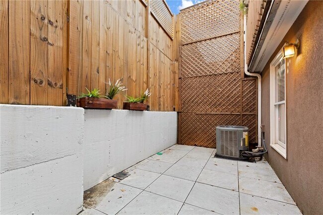 Building Photo - 841 Piedmont Ave NE