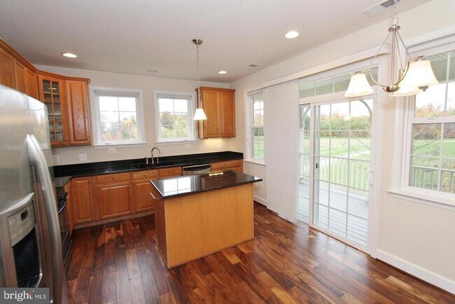 Building Photo - 13882 Greendale Dr