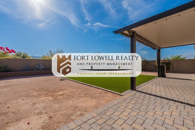 Building Photo - 3 Bedroom, 2 Bath Home near South Mountain!!