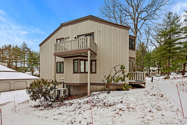 Building Photo - 9 Talcott Ridge Rd