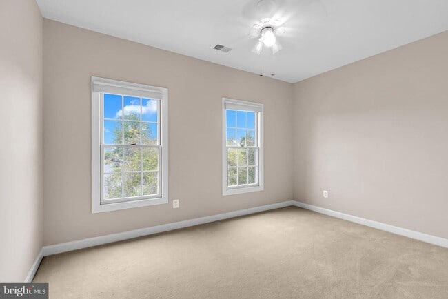 Building Photo - 10495 Wharfdale Pl