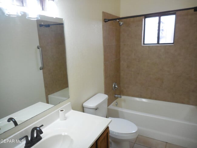 Building Photo - 11629 Kristy Weaver Dr