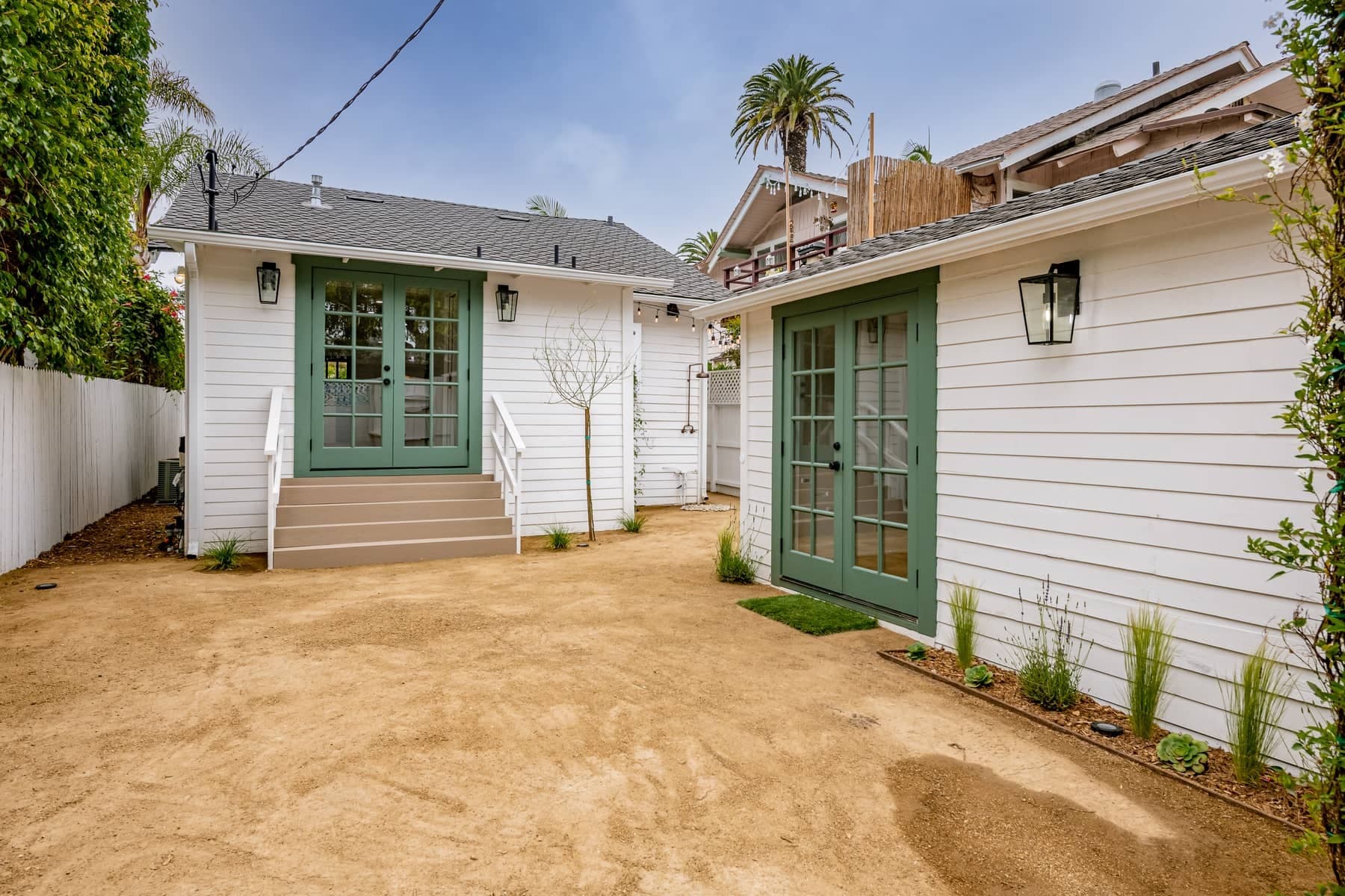 Building Photo - 1425 Cabrillo Ave