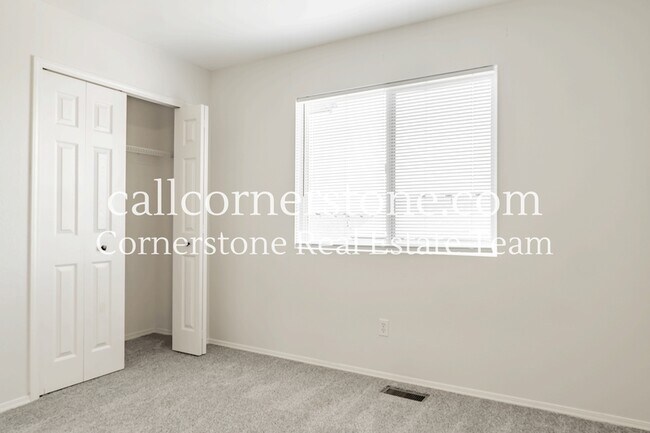 Building Photo - 4735 Malcom Ct