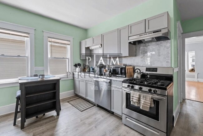 Building Photo - 2872 S Linebarger Terrace