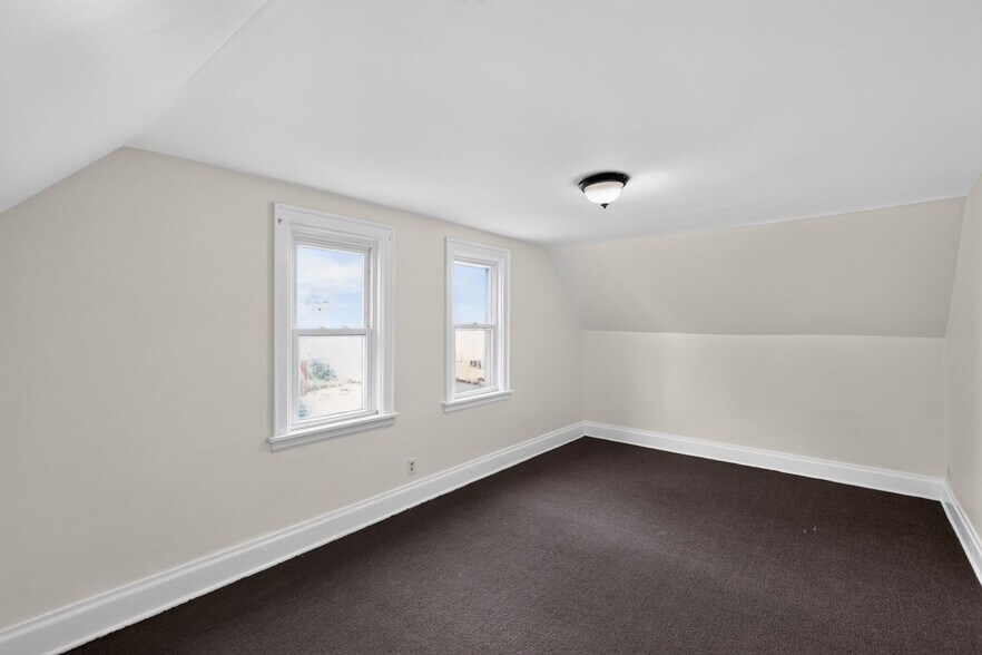 Building Photo - 97 Kilhoffer St