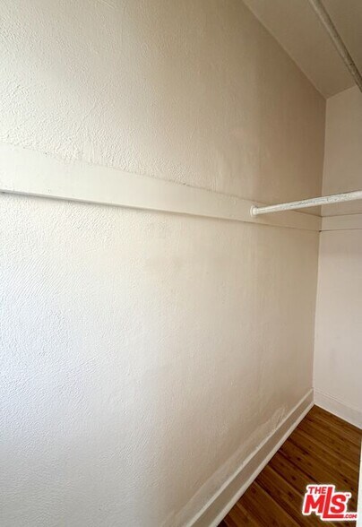 Building Photo - 316 S Coronado St