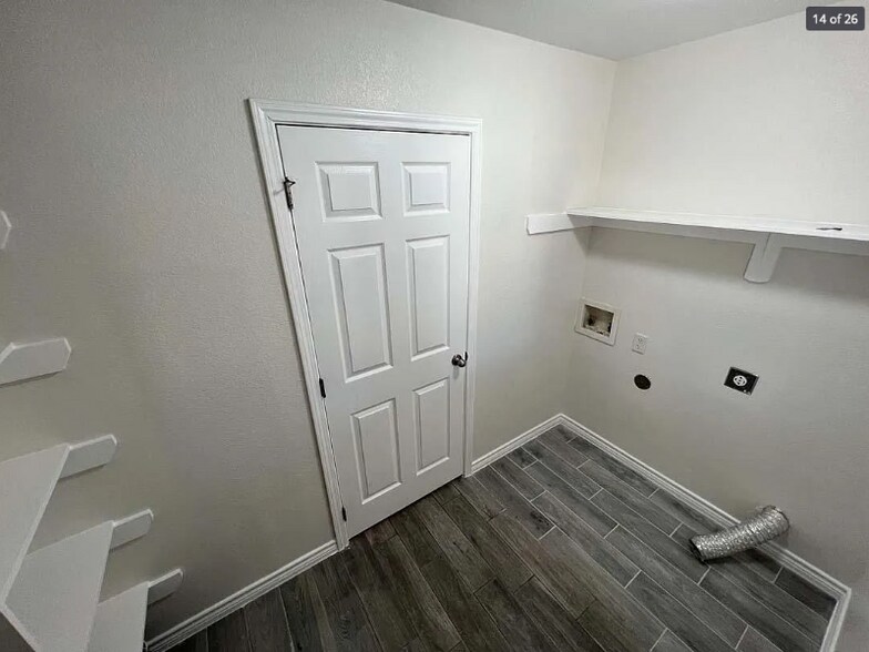 Building Photo - 2604 Saulsbury Dr