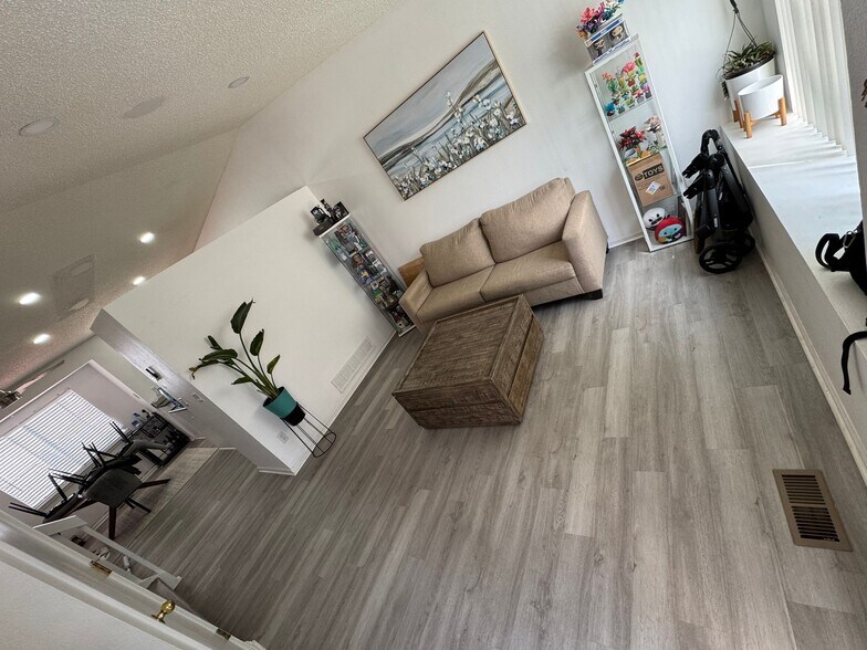Building Photo - 4064 Dunkirk Ct