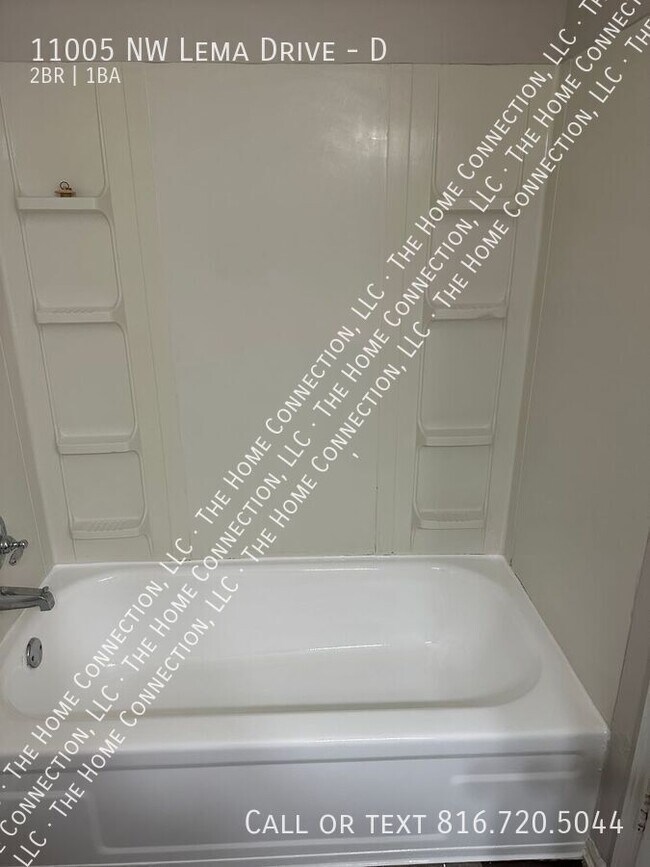 Building Photo - 11005 NW Lema Dr