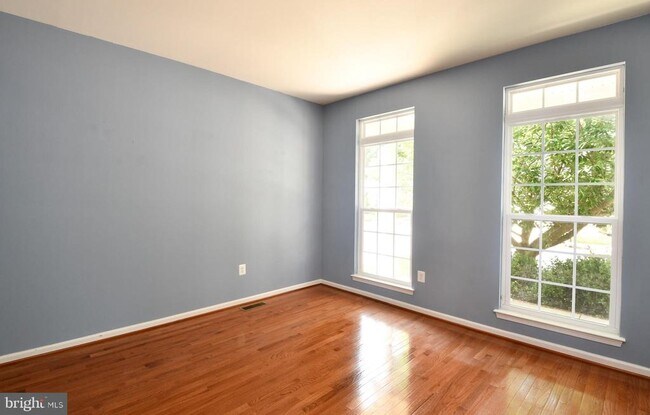 Building Photo - 1007 Wright Ct