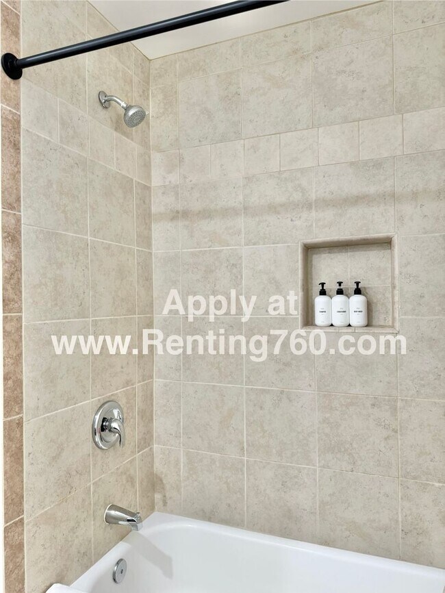 Building Photo - Modern 4 Bedroom 2 Bathroom Home In Storey...