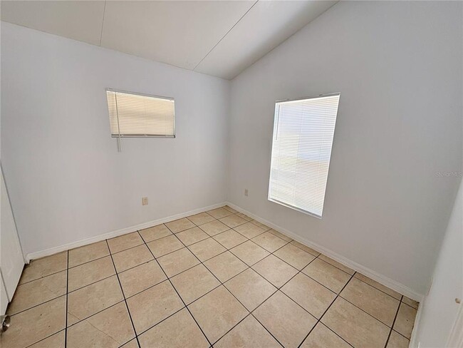 Building Photo - 1427 45th Ave Cir W