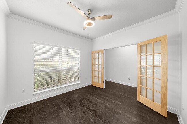 Building Photo - 282 Whispering Lake Dr