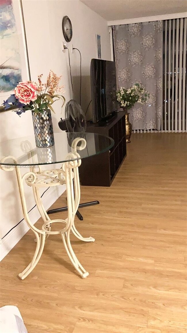 Building Photo - 2101 S Ocean Dr