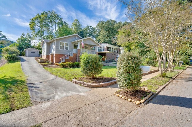 Building Photo - 1607 Knickerbocker Ave