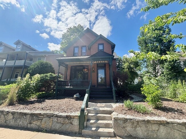 Primary Photo - 711 Butternut Ave