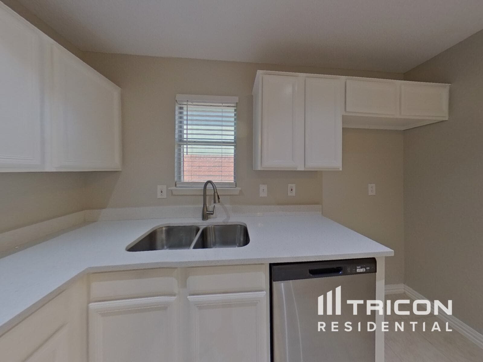 Building Photo - 403 Hollyberry Dr