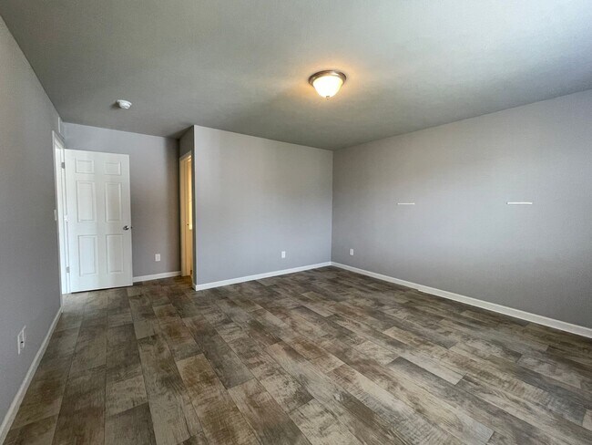 Building Photo - Three Bedroom Home in Portage
