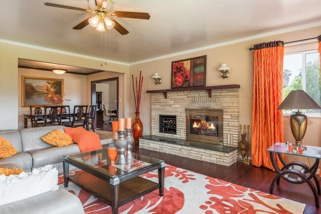 Building Photo - Stylish 3-Bed + Office Retreat with Sweepi...